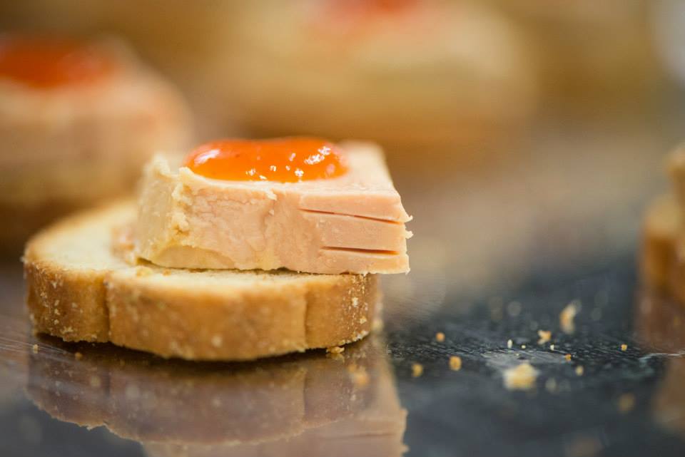 Foie gras d canard cuit à la vapeur et parfumé au saké